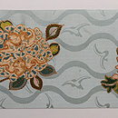 立涌に牡丹の相良刺繍名古屋帯　前柄