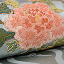 立涌に牡丹の相良刺繍名古屋帯　質感・風合
