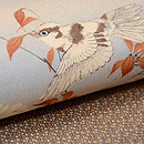 四季の花に野鳥江戸縮緬の名古屋帯　質感・風合