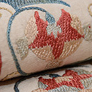 ウズベク スザニ花唐草文様名古屋帯　質感・風合