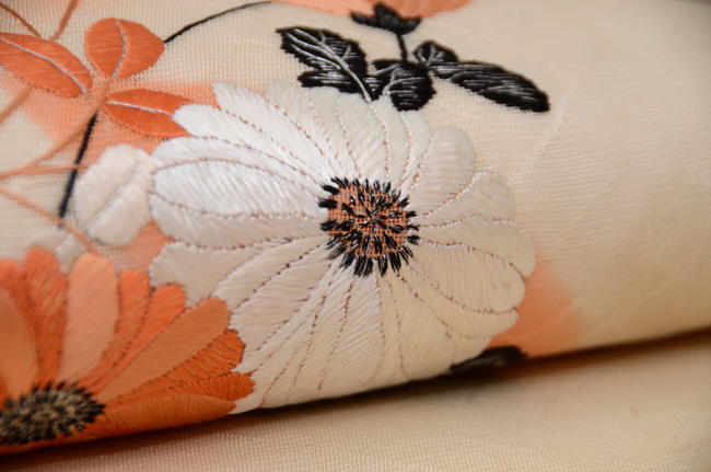 秋花籠盛り文様紋紗の刺繍名古屋帯