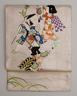 銀地変わり絽童文様丸帯