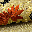 蛇籠に菊桜の刺繍名古屋帯　質感・風合