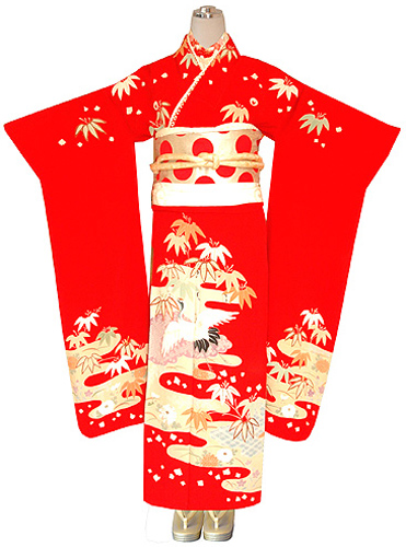 笹竹雲取文飛翔鶴朱赤縮緬振袖