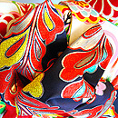 ポンポン菊吉祥文縮緬祝い着